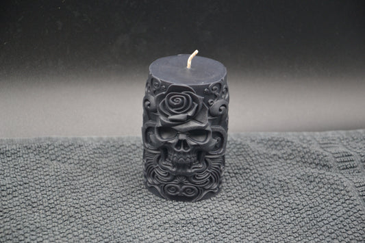 Koponyás oszlop gyertya