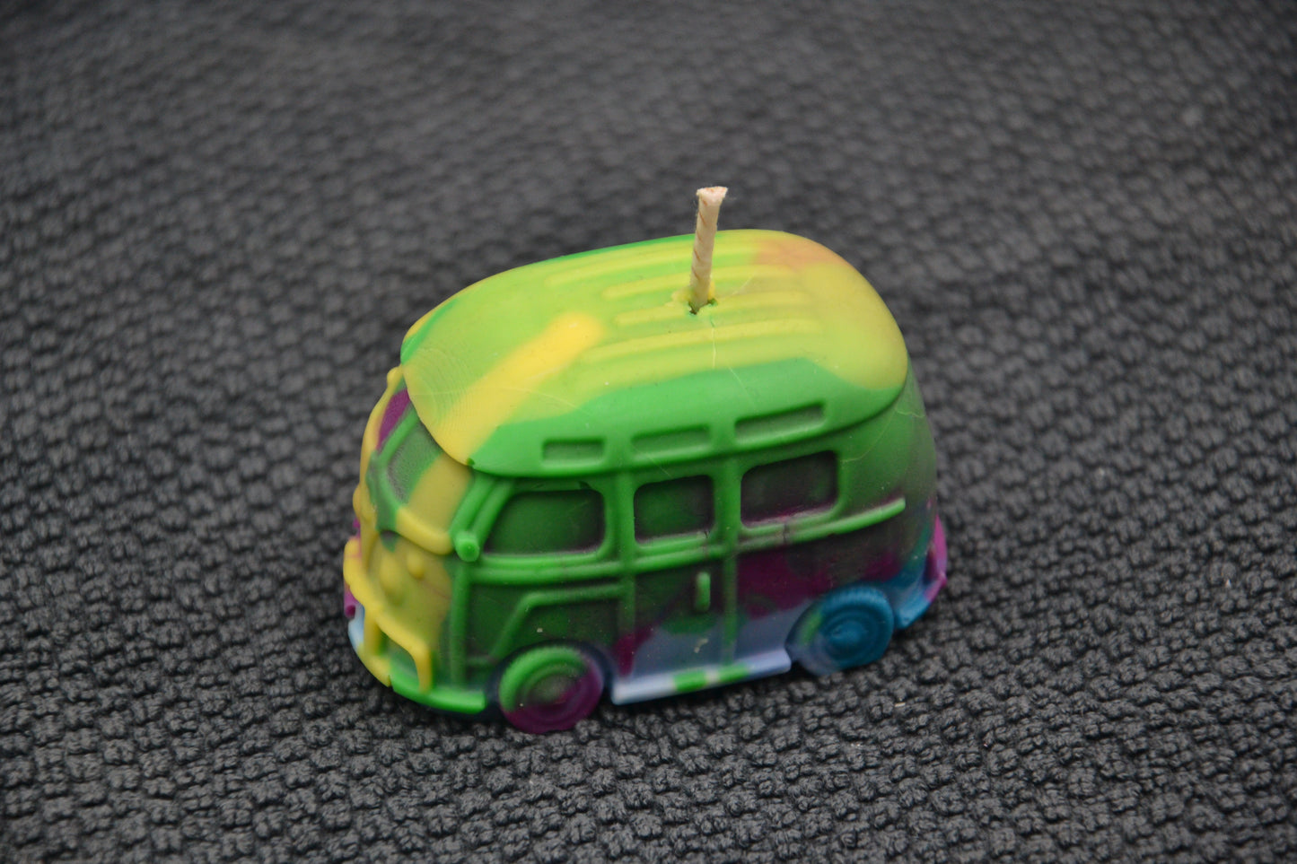 Hippi furgon gyertya