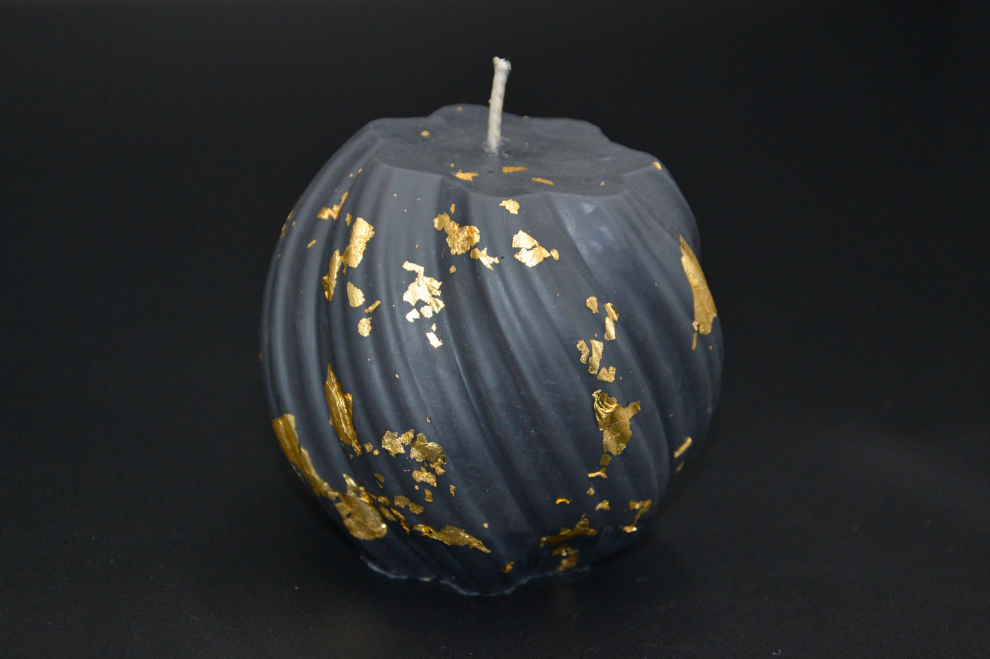 Csavart gömb gyertya