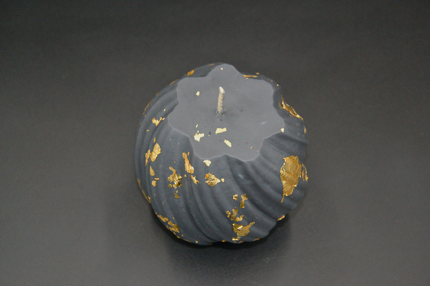 Csavart gömb gyertya