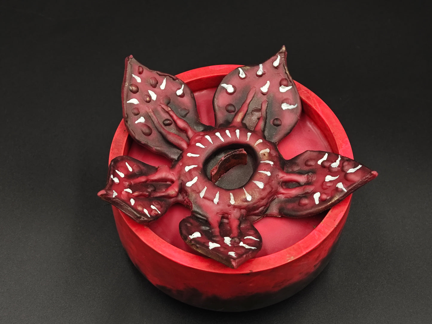 Stranger Things - Demogorgon gyertya